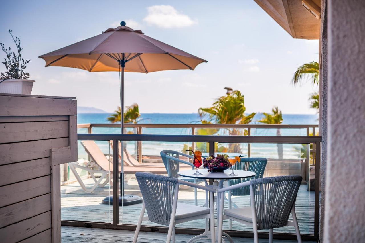 Palm Beach Hotel 아코 외부 사진