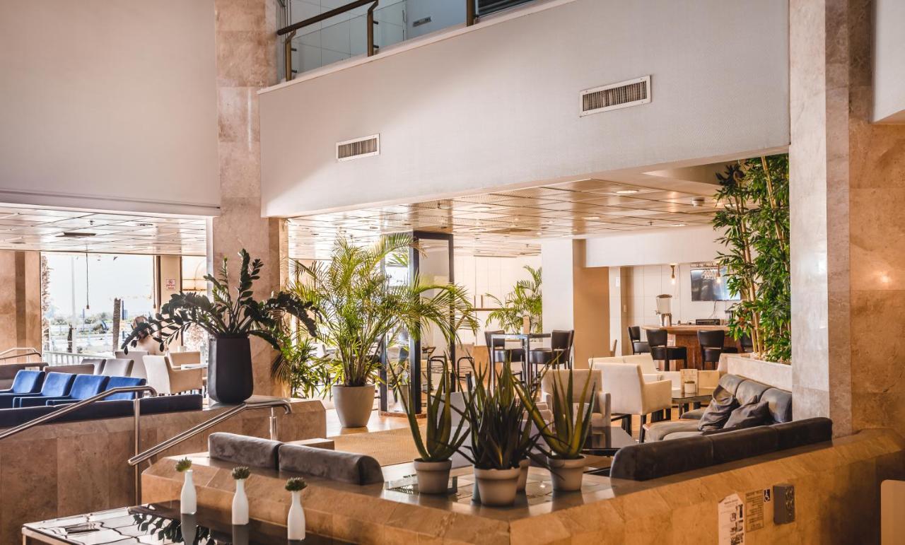 Palm Beach Hotel 아코 외부 사진