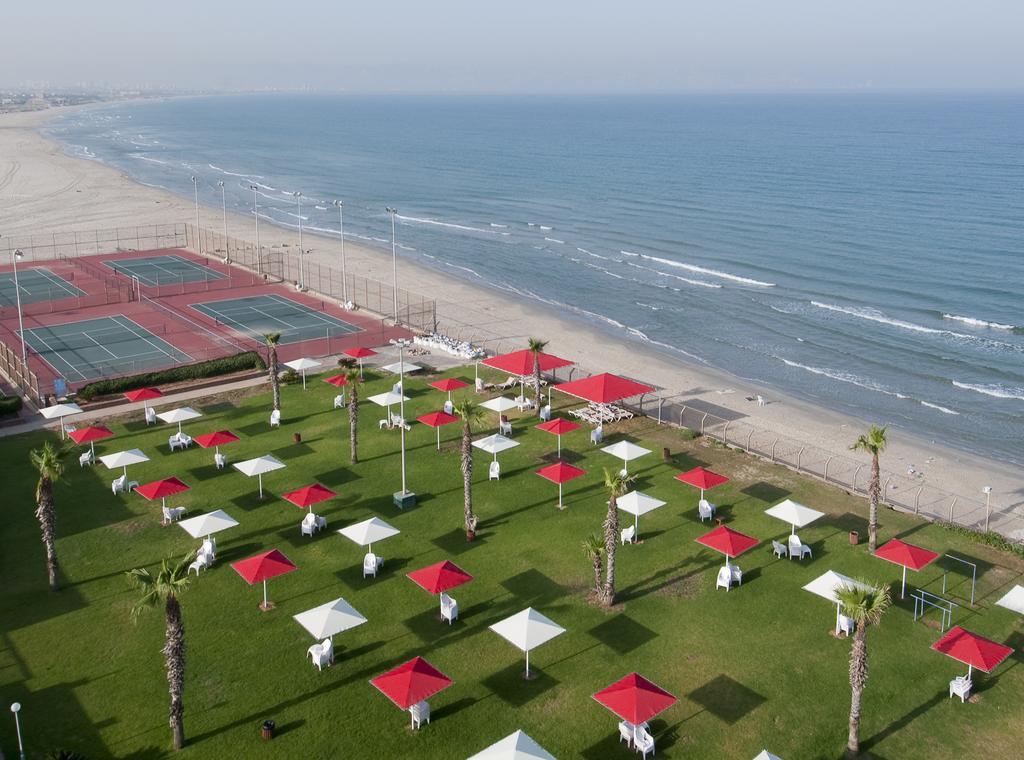 Palm Beach Hotel 아코 외부 사진